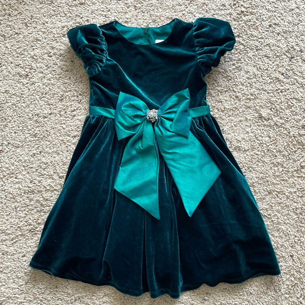 Rare Editions Green Velvet dress 4T